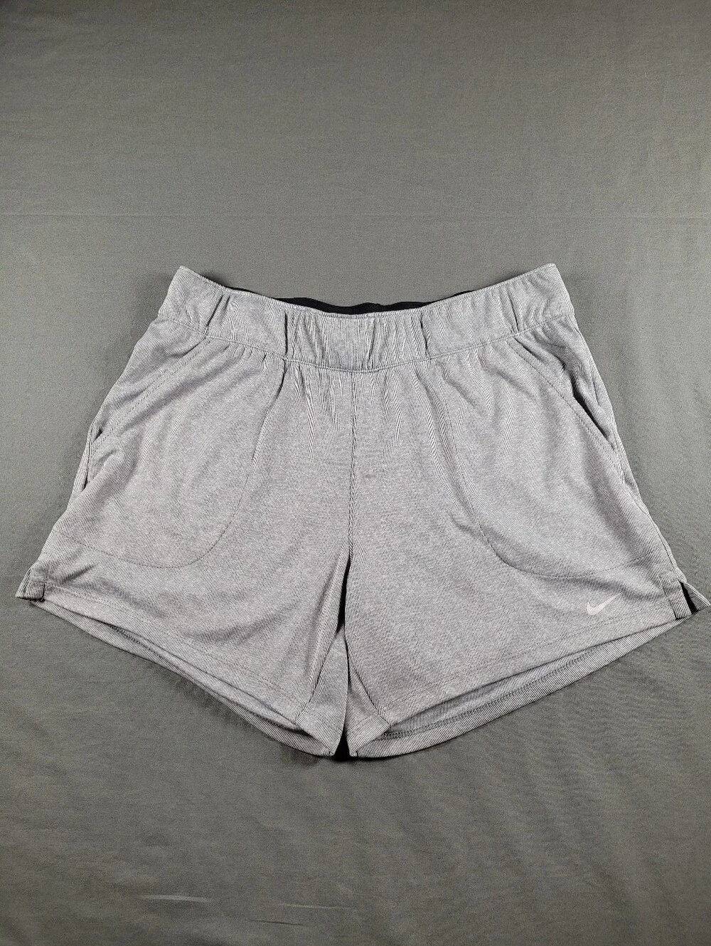 Nike Dri-FIT Gray Athletic Running Training Shorts Women's Small 5